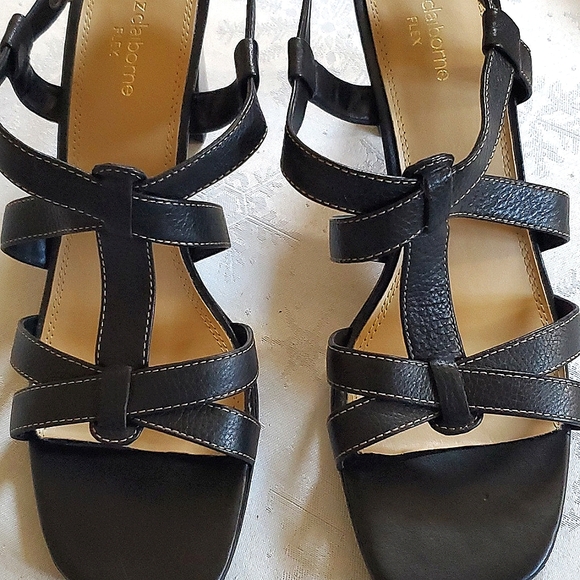 Liz Claiborne Kelly Flex Leather Upper Strappy Buckle Heels Women's Size 10M - Picture 5 of 12